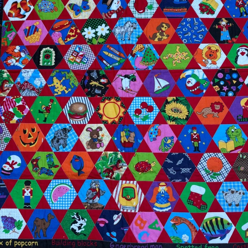 1.a.0.0.13 Handmade I Spy Quilt 35.5x44 Hexagon Novelty Kids Baby Play Mat